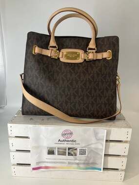 MCHAEL KORS, BROWN, TAN SIGNATURE PVC LETATHER SHOULDER BAG